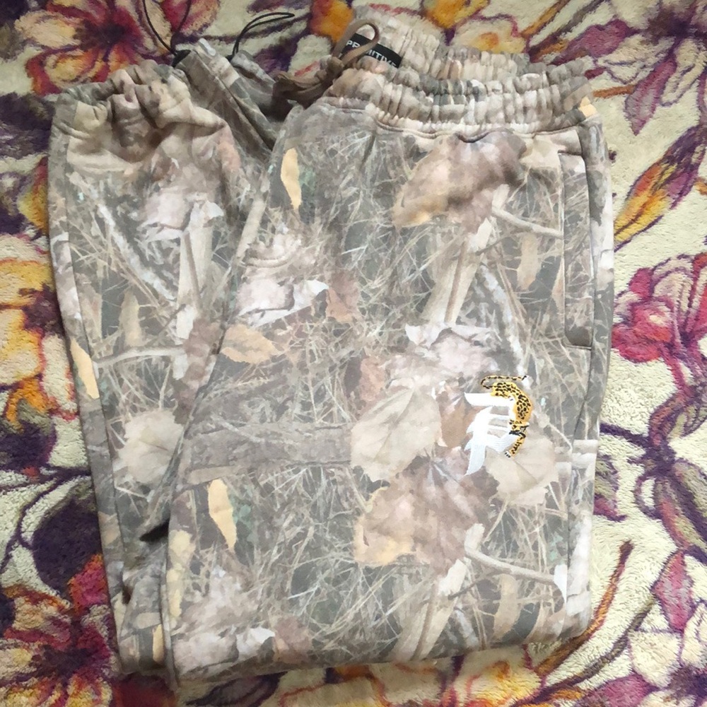PRIMITIVE skateboarding loose boxy sweatpants